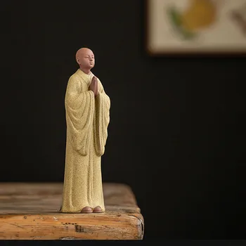 Статуя на Буда Скулптура Монах Будаса Лилав Пясък Червен Порцелан и Керамични Фигурки на Дзен За домашен интериор Медитация
