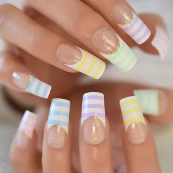 Многоцветни френски режийни ноктите с проблясващи блясък, нанесени на пълно покритие, Подходящ за носене акрилни режийни ноктите със средна дължина за момичета