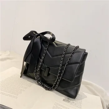 Новост 2023 г., женствена чанта през рамо, черна кожена чанта-месинджър с крила, зимни модни дамски чанта от ремешке с две веригата, чанта-тоут